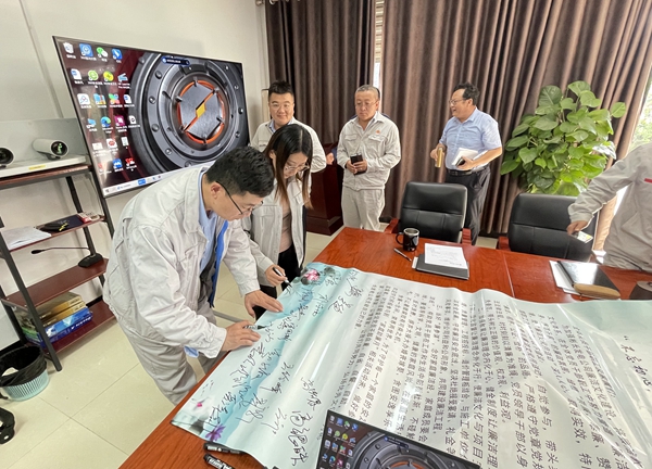 1663558815216902.jpg 32f67b86823a4f192ba384dc9b972e1.jpg