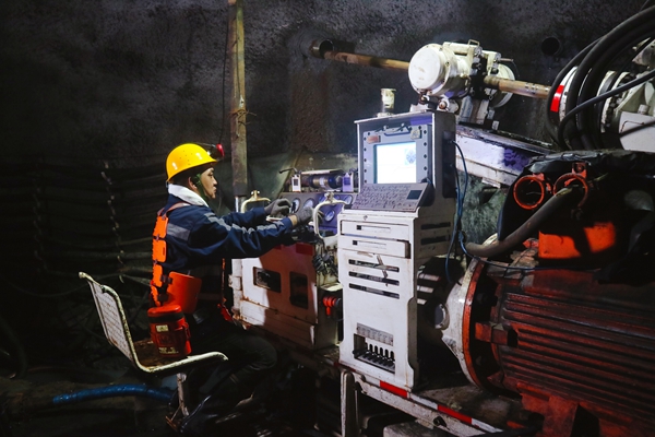 1688096803168499.jpg 2.×ÔÖ÷Ê©¹¤³¤×ê¿×Ë®Á¦Ñ¹ÁÑ_¸±±¾.jpg