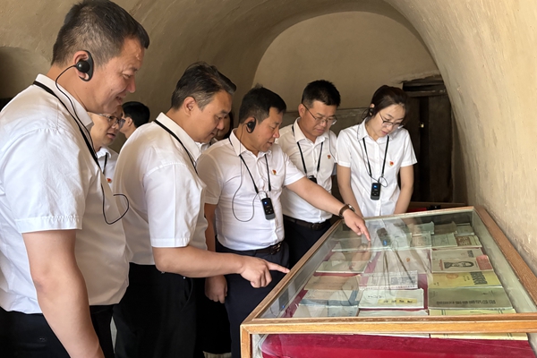 1784533567160757.jpg 2.旅行学习_副本.jpg